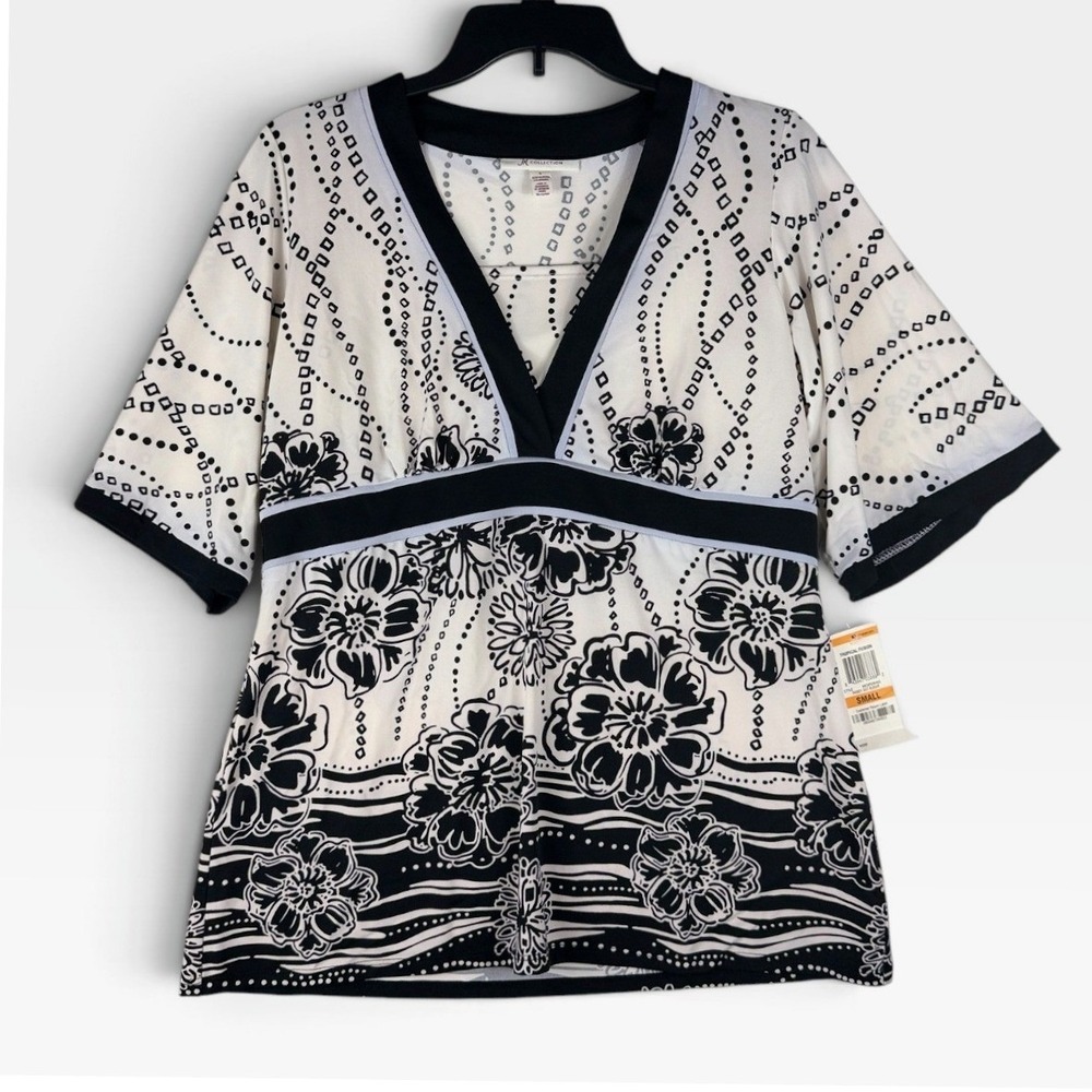 JM Collection Rosey Dot Border Top Womens Small White Black Floral V-Neck NWT